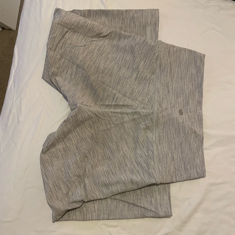 Lululemon cropped leggings